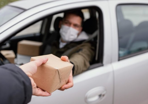 Uber deve indenizar consumidora por encomenda não entregue em Manaus