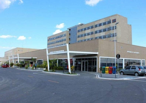 Hospital Delphina Aziz realiza 500 cirurgias de cataratas neste fim de semana