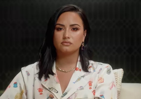 Demi Lovato revela que perdeu virgindade em estupro quando atriz na Disney