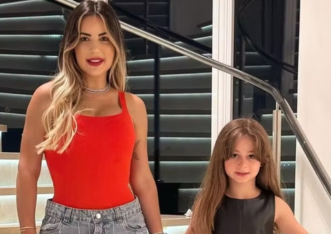 Com bebê reborn de lembrancinha, Deolane gasta meio milhão em aniversário da filha