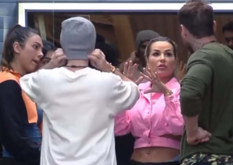 Alex conta para Deolane que Vini disse ter negado droga para ela em balada