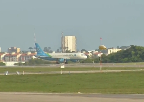 Segundo voo com brasileiros deportados pousa no Brasil