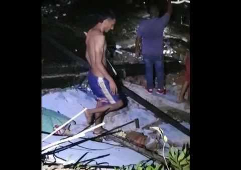Homem morre após casa desabar sobre ele enquanto dormia em Manaus