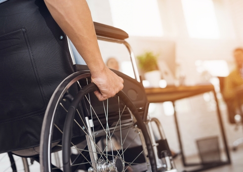 Pessoa com deficiência consegue na Justiça acesso a benefício assistencial; saiba como 