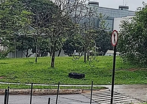 Mala abandonada perto da Câmara mobiliza Esquadrão Antibomba em Brasília