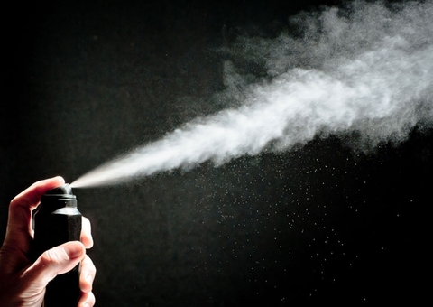 Morte do neto que inalou desodorante foi motivada por 'desafio' na internet