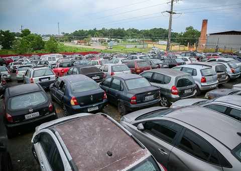 Leilão de sucatas do Detran-AM começa nesta terça-feira   