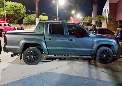 Bêbado, motorista é flagrado apostando 'racha' na Ponta Negra