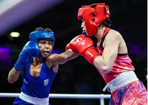 Jucielen Romeu é eliminada após derrota para turca no boxe