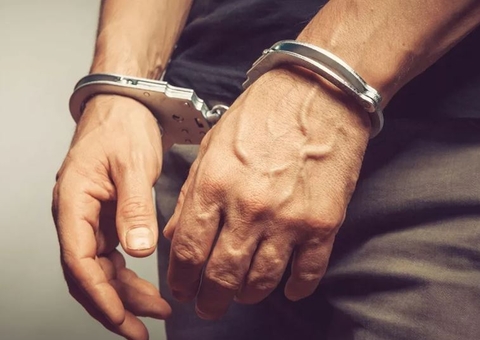 Homem é preso por tentar atropelar ex na frente da filha de 5 anos em Manaus