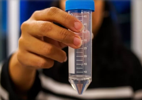 Pesquisadores desenvolvem teste de covid-19 pela saliva e usando luz