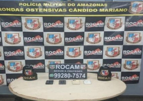 Dupla é presa com celulares e moto roubada durante fuga no Novo Reino