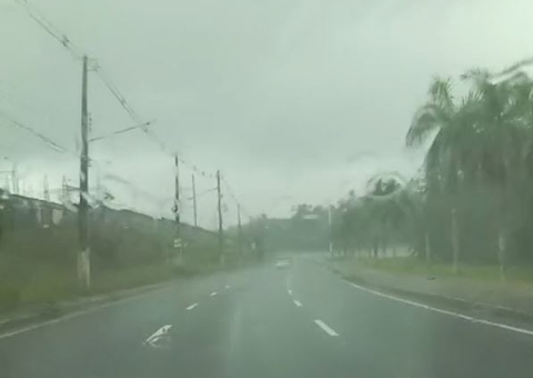 Manaus tem alerta de deslizamentos de terra e enxurradas durante temporal