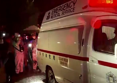 Após 5 dias do terremoto no Japão, idosa de 90 anos é resgatada com vida de escombros