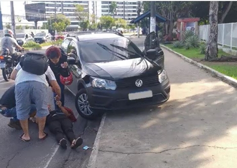 Mulher é atropelada enquanto atravessava a Av. André Araújo