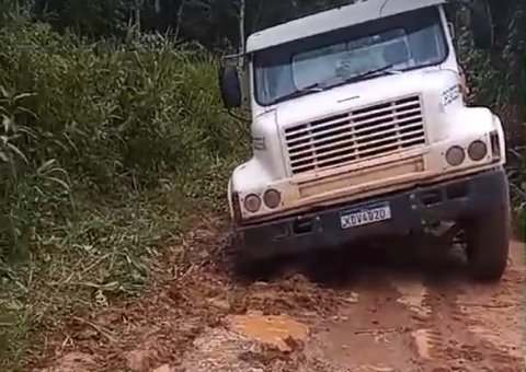 Vídeo: Isolados, comunitários denunciam condições precárias de ramal no Iranduba