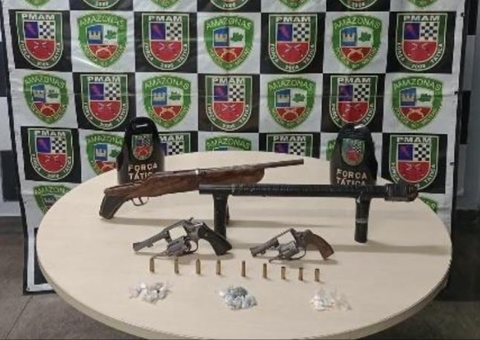 Polícia apreende arsenal escondido em casebre no Conjunto Cidadão 10