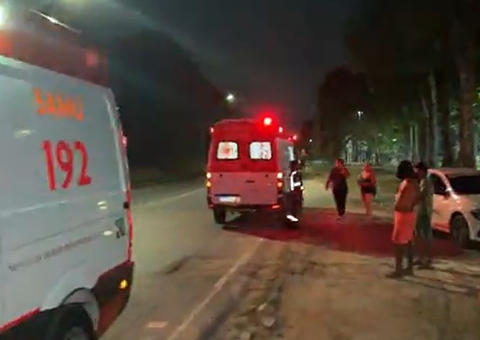 Acidente com motos deixa passageira com fratura exposta em Manaus