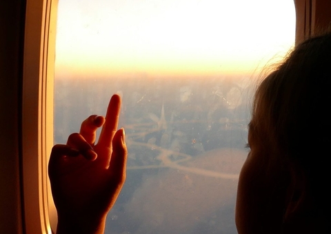 Saiba como conseguir autorização para viagens de menores de 16 anos