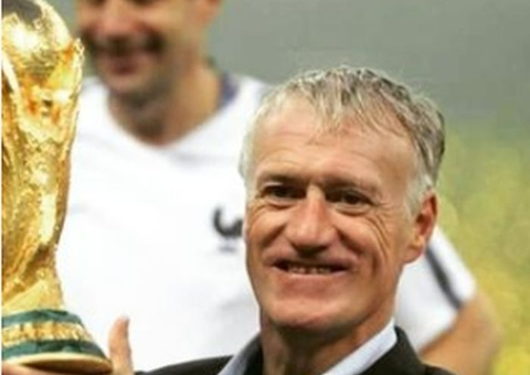 Técnico francês exalta capacidade de decisão de Mbappé