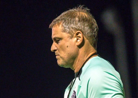 Santos decide demitir o técnico Diego Aguirre após derrota para o Cruzeiro