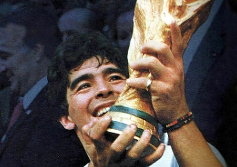 Copa homenageia Maradona após dois anos da morte do argentino