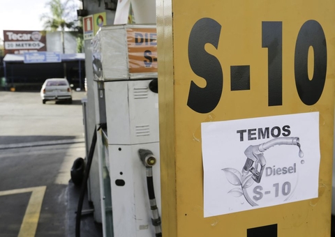 Petrobras anuncia redução de R$ 0,30 no diesel