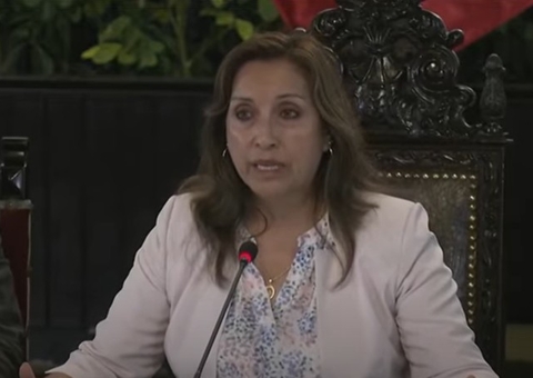 Sob suspeita de corrupção, Dina Boluarte é destituída da presidência do Peru