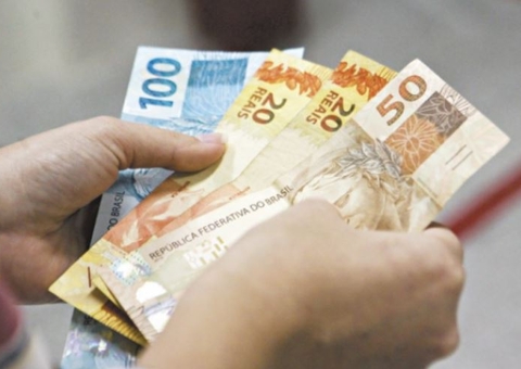 Prorrogado, auxílio emergencial é paga a trabalhadores nascidos em junho