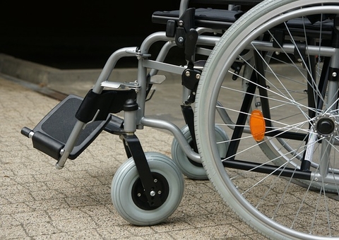 Cadeirante é executado com 5 tiros ao ter casa invadida por pistoleiros em Manaus