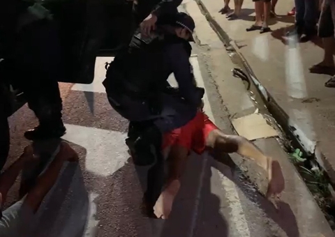 Homem tenta matar esposa, faz familiares reféns e acaba preso após perseguição em Manaus