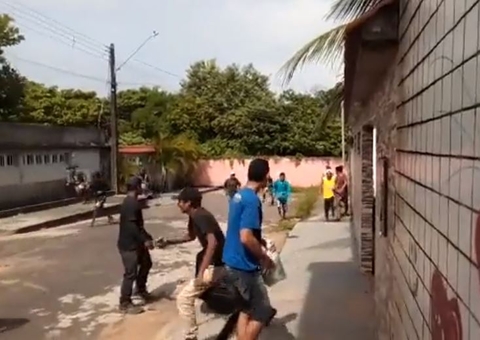Veja vídeo: Populares são recebidos à tiros ao tentarem invadir terreno em Manaus