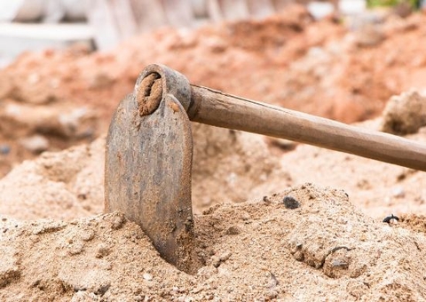 Homem é morto a golpes de enxada em área de treinamento do Exército