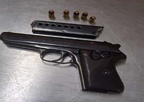 Homem tenta assaltar loja de conveniência e é baleado em Manaus