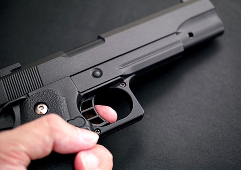 Traficante é preso enquanto passeava com pistola e drogas em Manaus