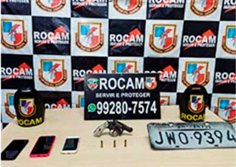 Dupla é presa com celulares roubados após perseguição em Manaus