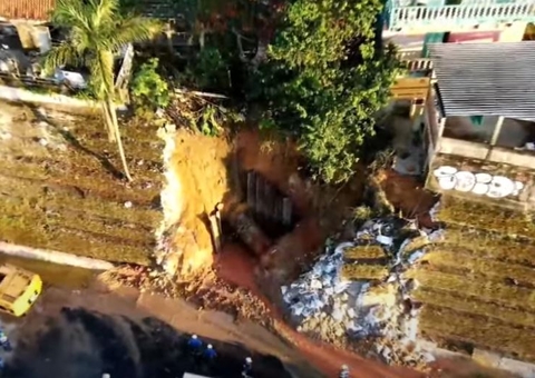 Bairros continuam sem água quase 24h após vazamento em rede de distribuição em Manaus