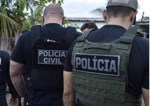 Operação prende 10 envolvidos em ataque à viatura na frente do Fórum Henoch Reis, em Manaus