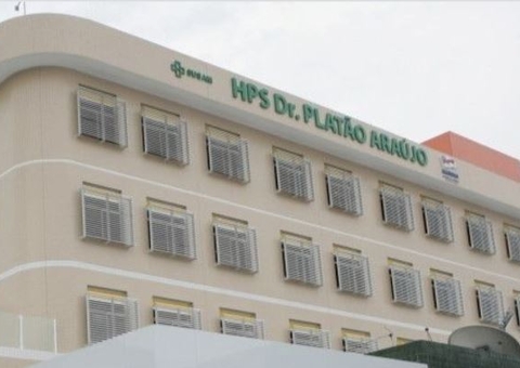 Idoso que sobreviveu à queda de ponte na BR-319 deixa hospital em Manaus