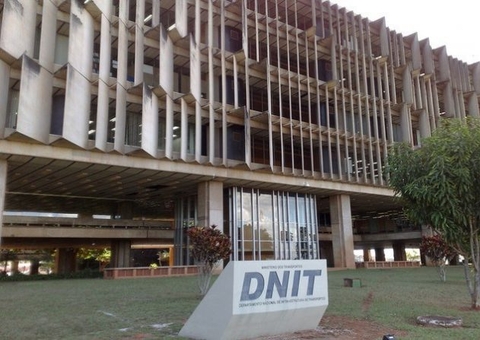 Acidente em buracos na BR-174 gera indenização pelo DNIT no Amazonas; veja