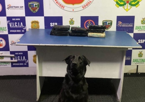 Comandante é detido após PM achar 6 kg de drogas na lixeira de barco no Amazonas