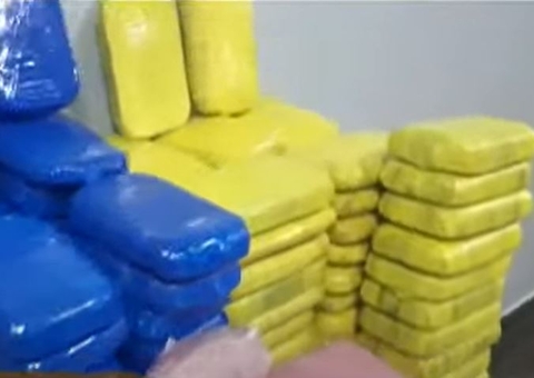 Homem é preso transportando cama com 237 kg de drogas em Manaus