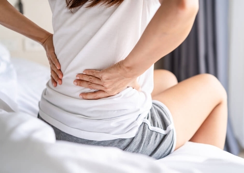 Dores crônicas na coluna podem indicar fraturas