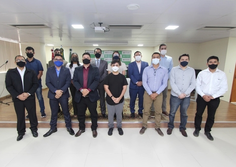 Defensoria empossa mais 11 aprovados em concurso público no Amazonas