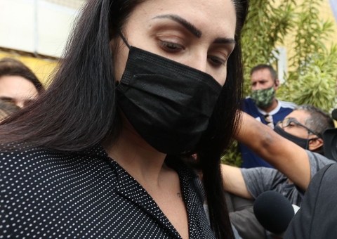 Caso Henry: Monique Medeiros coloca tornozeleira eletrônica após deixar prisão