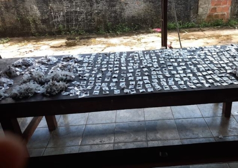 Dupla é presa após confeccionar 3.300 trouxinhas de drogas no Amazonas
