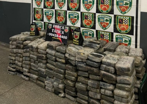 Jovem é preso com mais de 300 Kg de drogas escondido em carro em Manaus