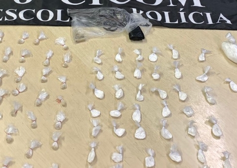 Dupla é detida com drogas e arma durante ‘rolezinho’ de moto na Compensa