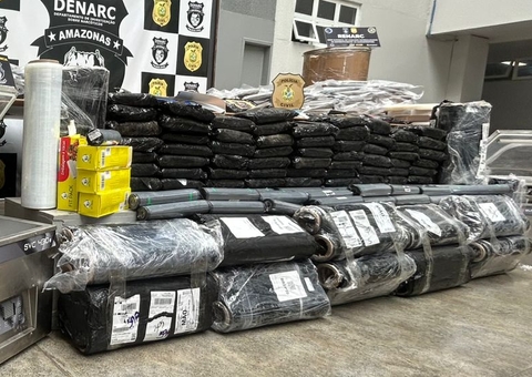 Colombianos e brasileiro são presos com 1,1 tonelada de drogas em Manaus