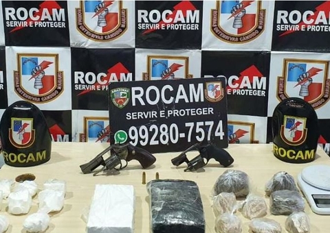 Dupla é presa com drogas e armas dentro de kitnet em Manaus